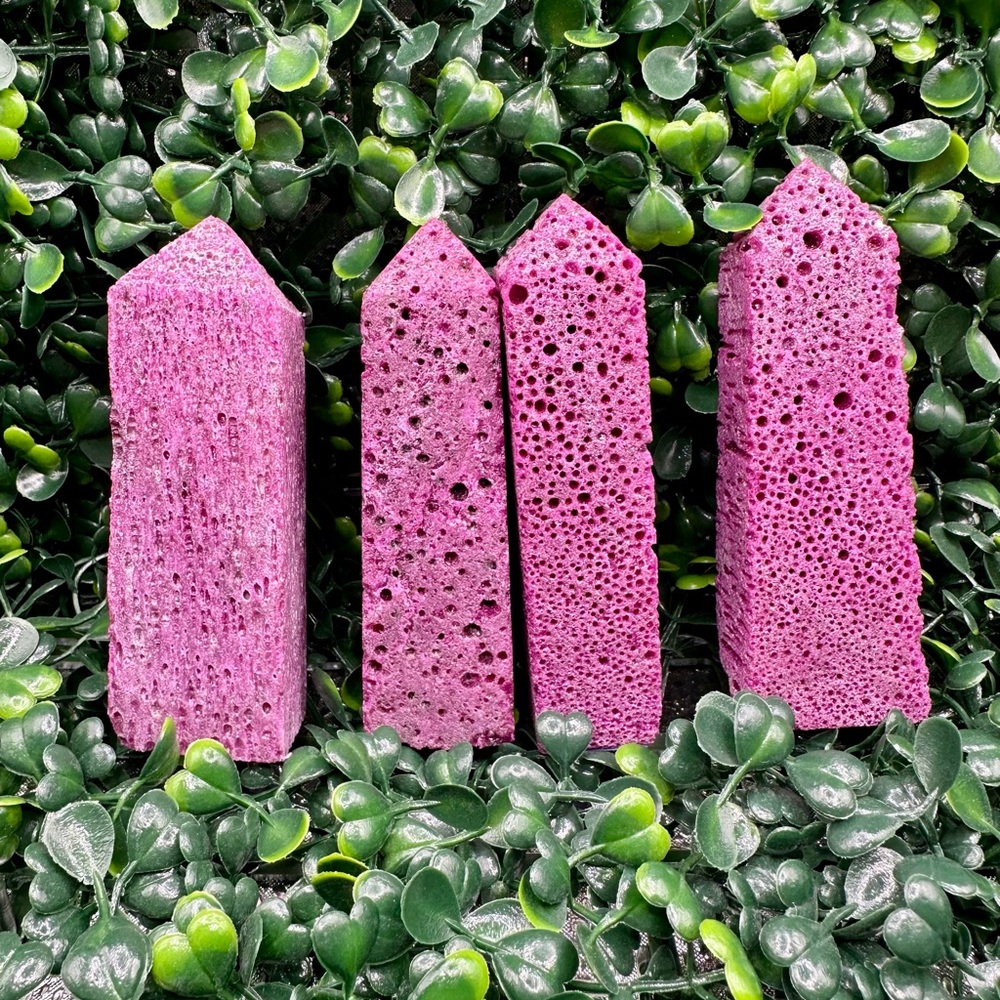 Honeycomb Ruby Tower *UV Reactive* - Picture 9 of 9